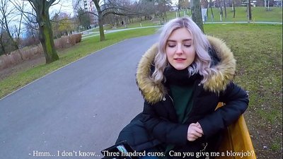 Ale i ka ʻume wela a kahi malihini no ke kālā - blowjob ma ka paka na Eva Elfie