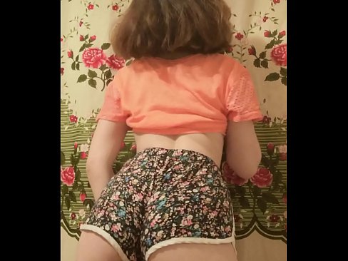 ❤️ ʻO ka pēpē ʻōpio uʻi e wehe ana i kona mau pōkole ma ka pahupaʻikiʻi ️❌ Sex video ma haw.oldsex.ru