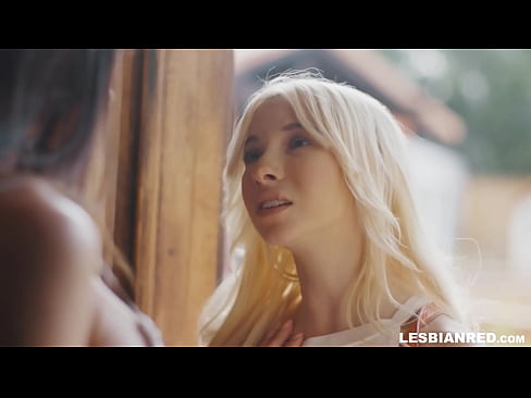 ❤️ Hoʻi mai ke kaikamahine i ka home i kekahi mau mahina ma hope a hoʻopau i ka ʻai ʻana i ka pussy a kona stepmom ️❌ Sex video ma haw.oldsex.ru