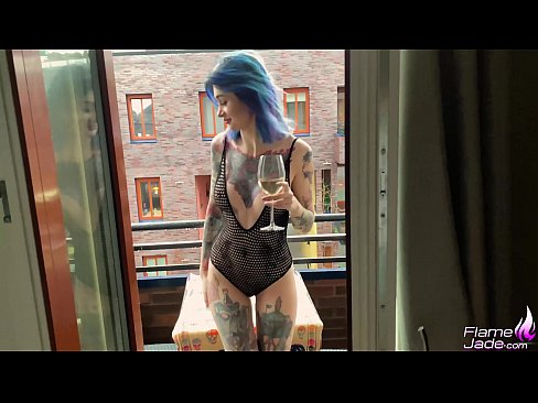 ❤️ Kaikamahine omo nui me ke awawa a me ka hoowahawaha ma lalo o ka lani hamama ️❌ Sex video ma haw.oldsex.ru